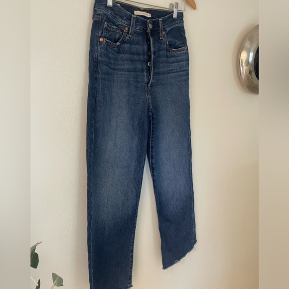 Levi's® Premium Ribcage Straight Ankle Jeans - Picture 3 of 12